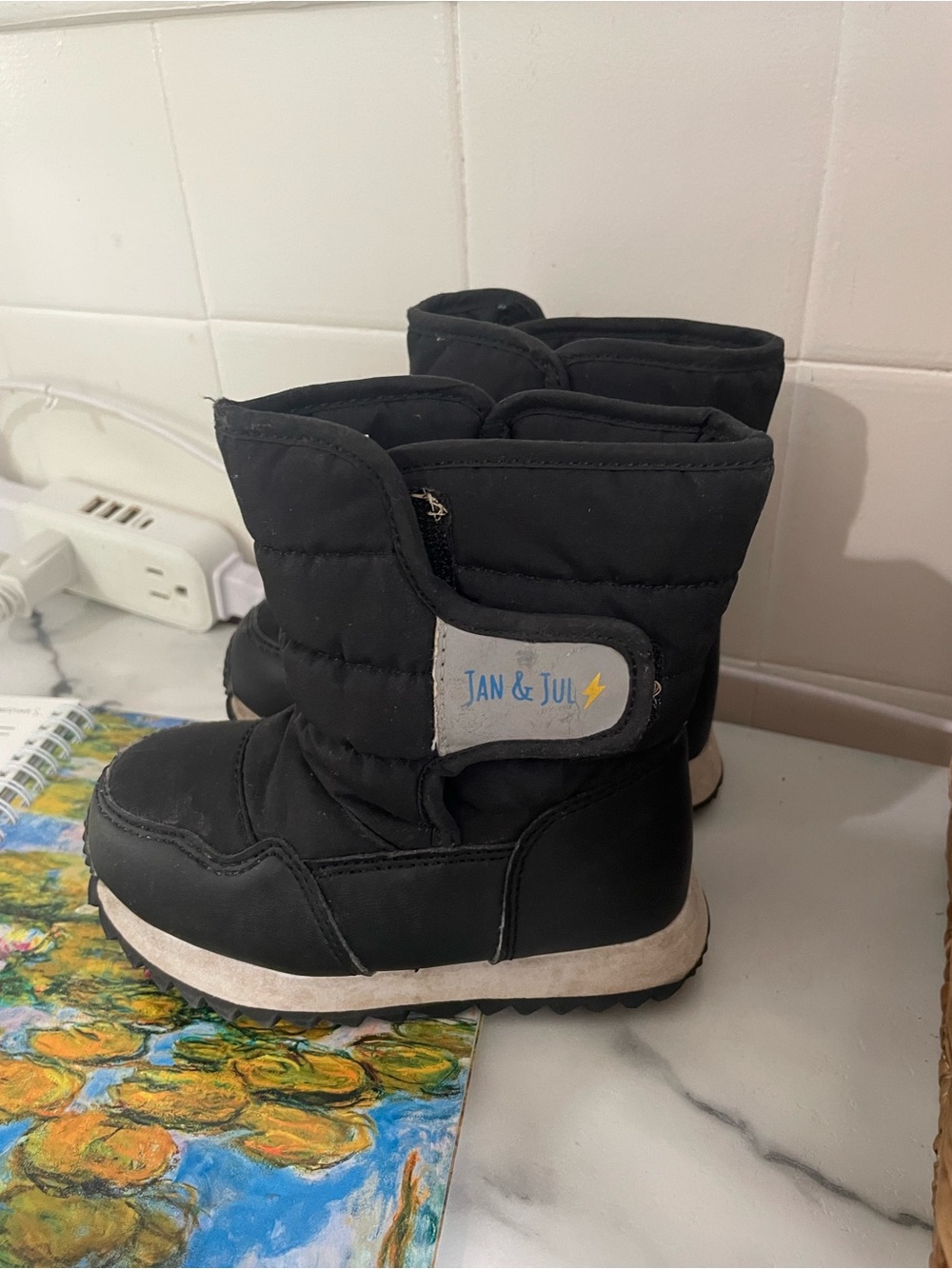 Jan & Jul size 6.5 Kids Black Winter Boots